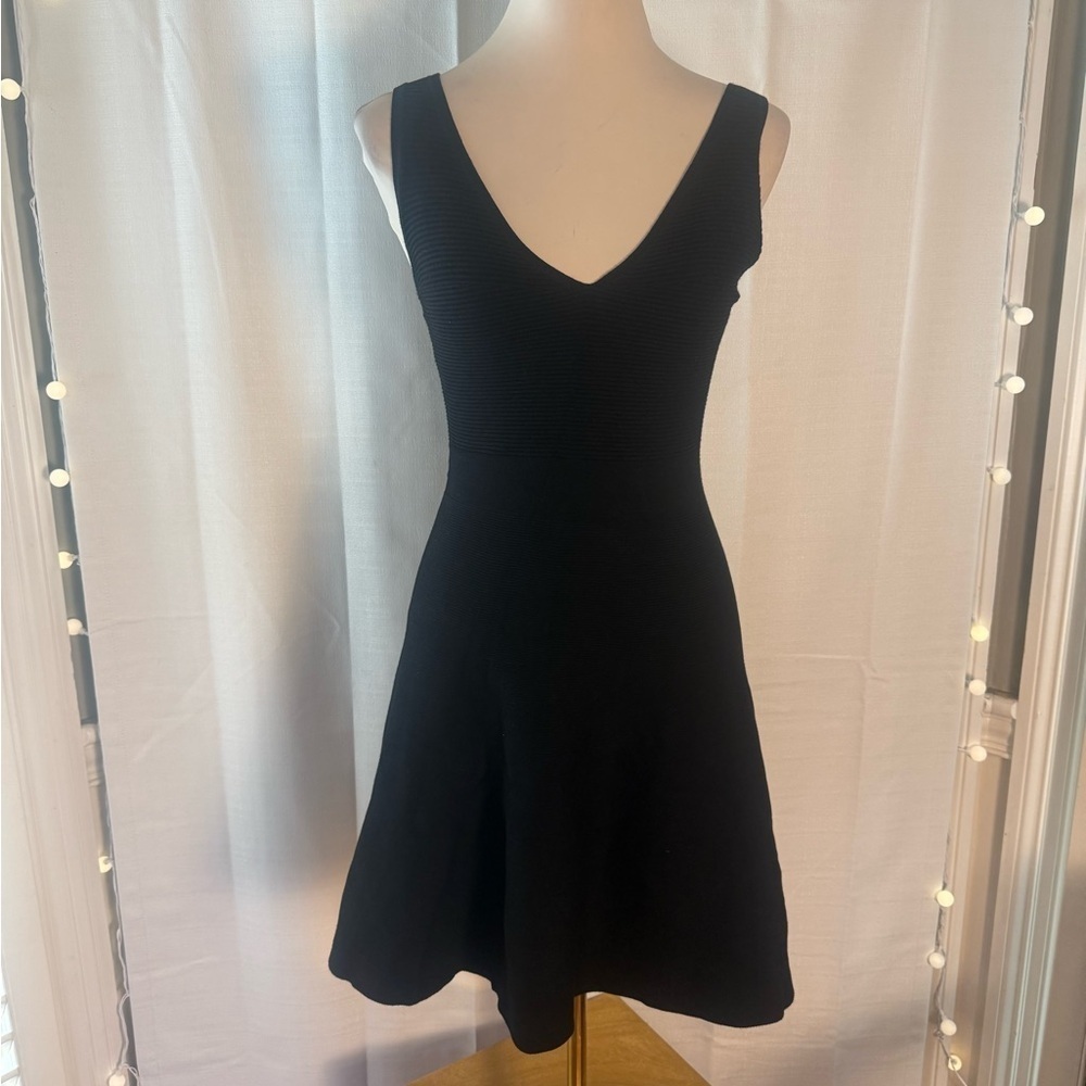 Bailey 44 Black Fit & Flare Dress – Sleeveless Knit V-Neck Small